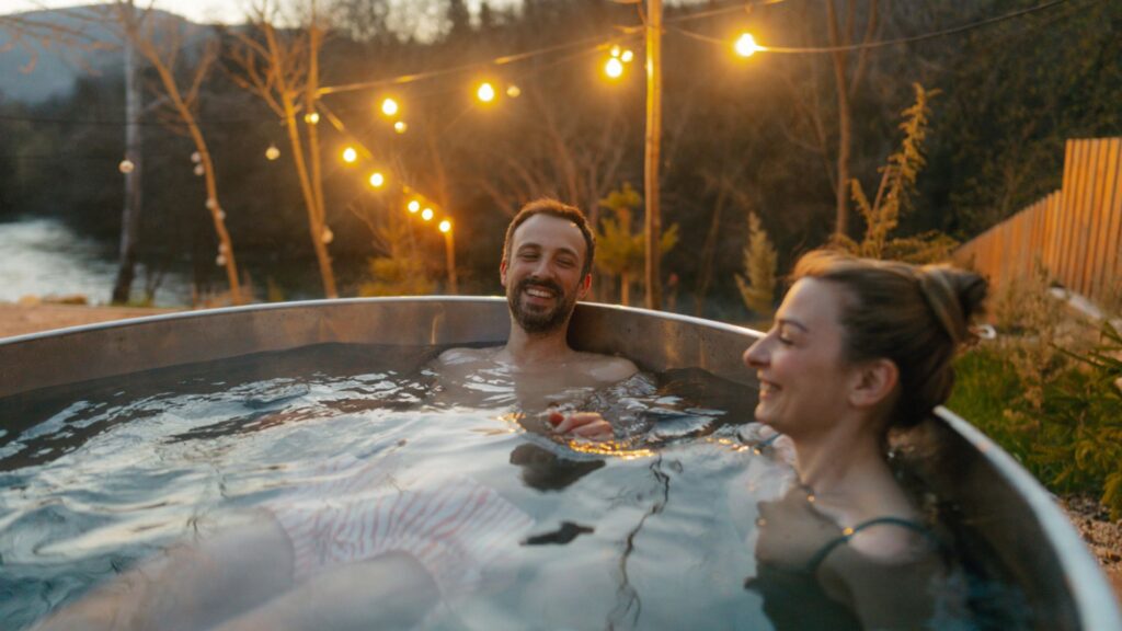 what’s the difference between a hot tub and a jacuzzi